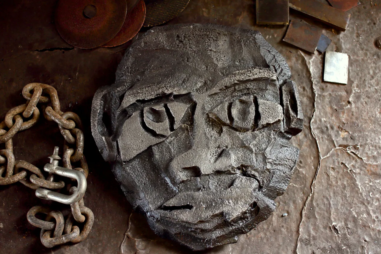 Casting work by Elad Guterman