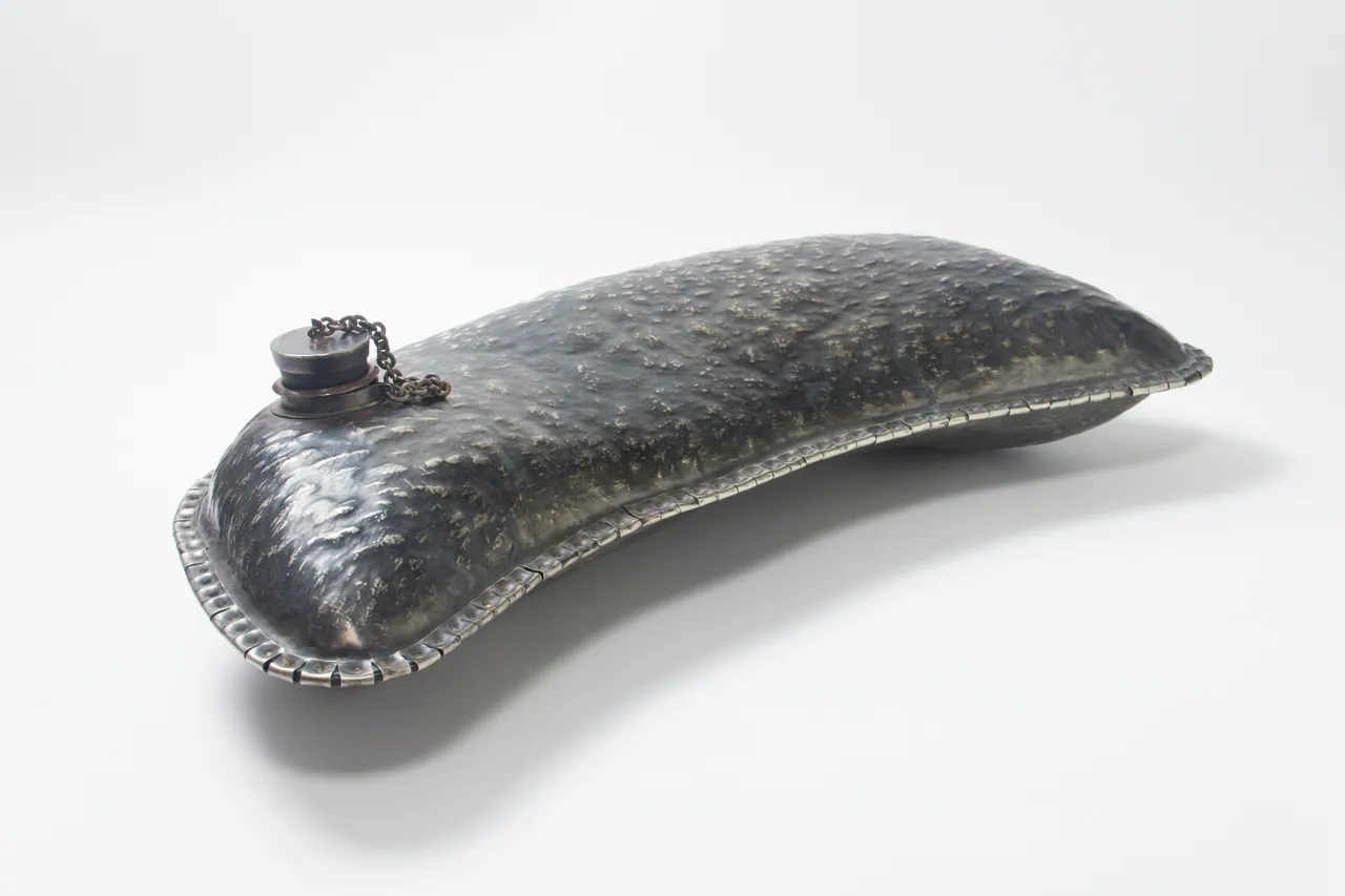 Canteen IV, Alpacca, Rubber